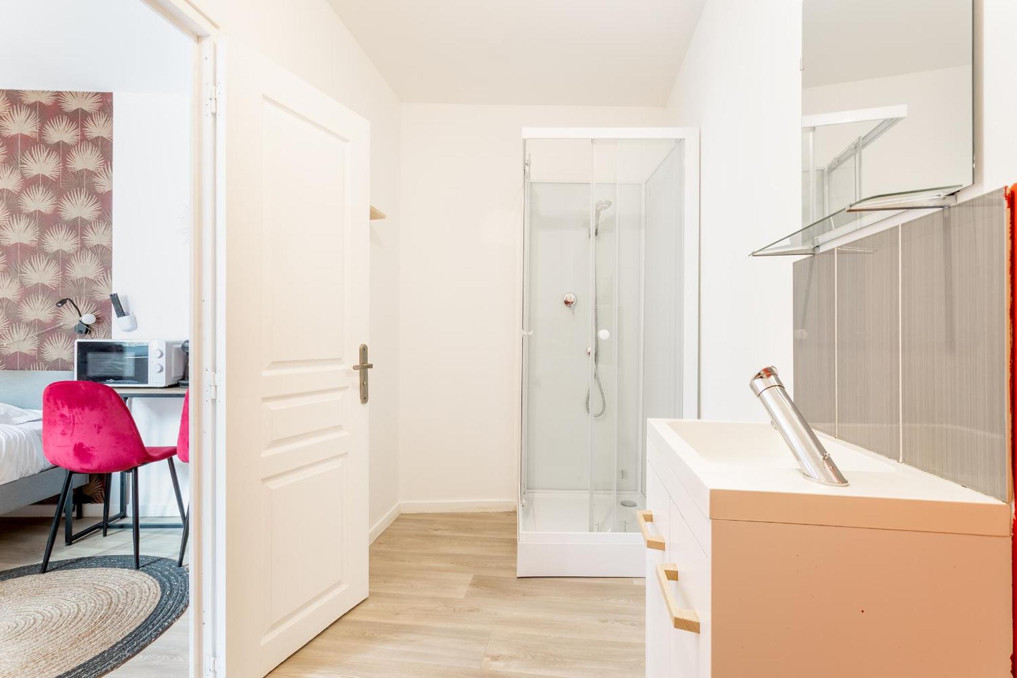 S&K Suite Grande Rue Roubaix - Chambre Spacieuse Et Sdb Privee - Netflix Et Cuisine ภายนอก รูปภาพ